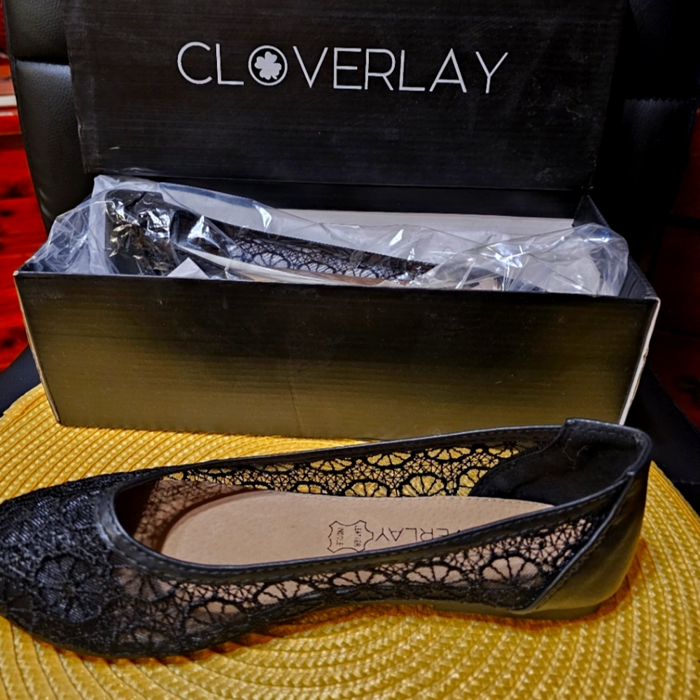 NWT Cloverleaf women's size 8 1/2 Black Lace shoe